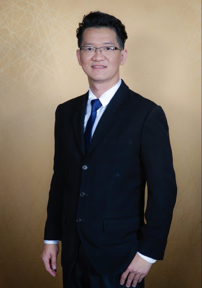 Mr. Chalermsak Karnchanawarin (Khun Toon)